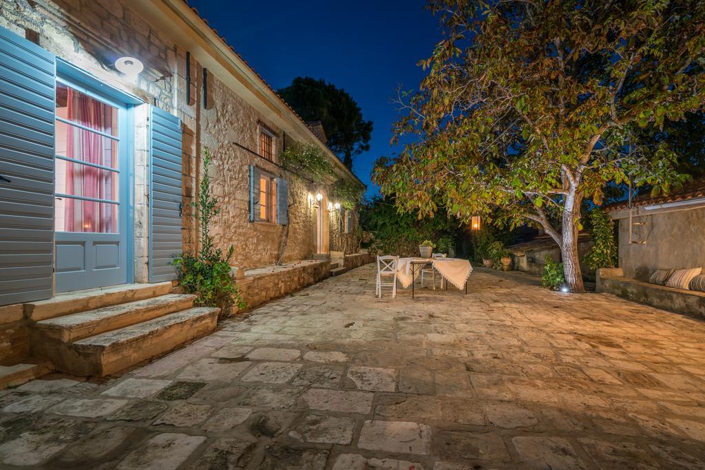 Bratis * Kallithea (Zakynthos)