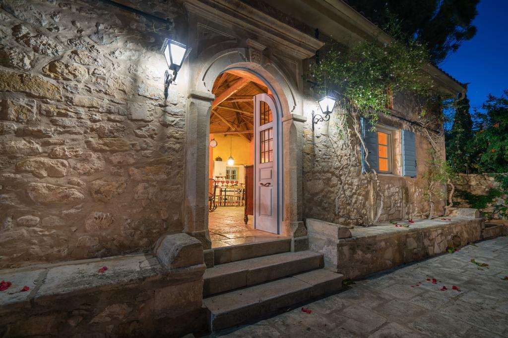Bratis Case de vacanță Kallithea (Zakynthos)